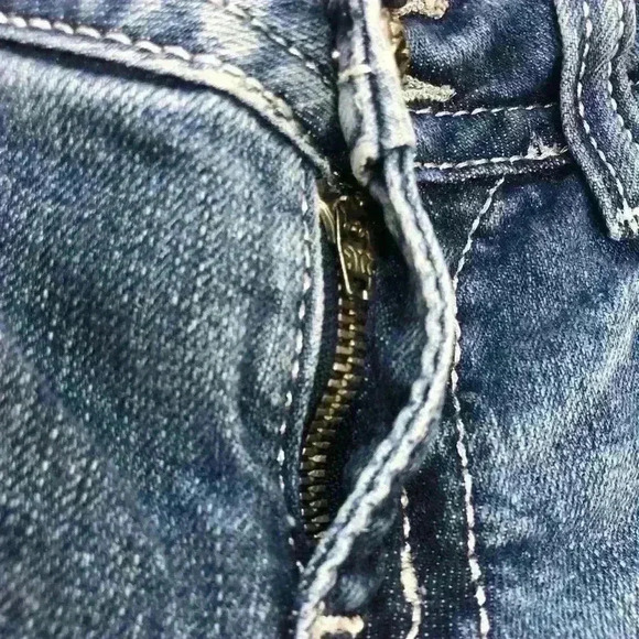 Miss Me Denim Women’s 28” Waist Shorts Pants - Picture 6 of 12